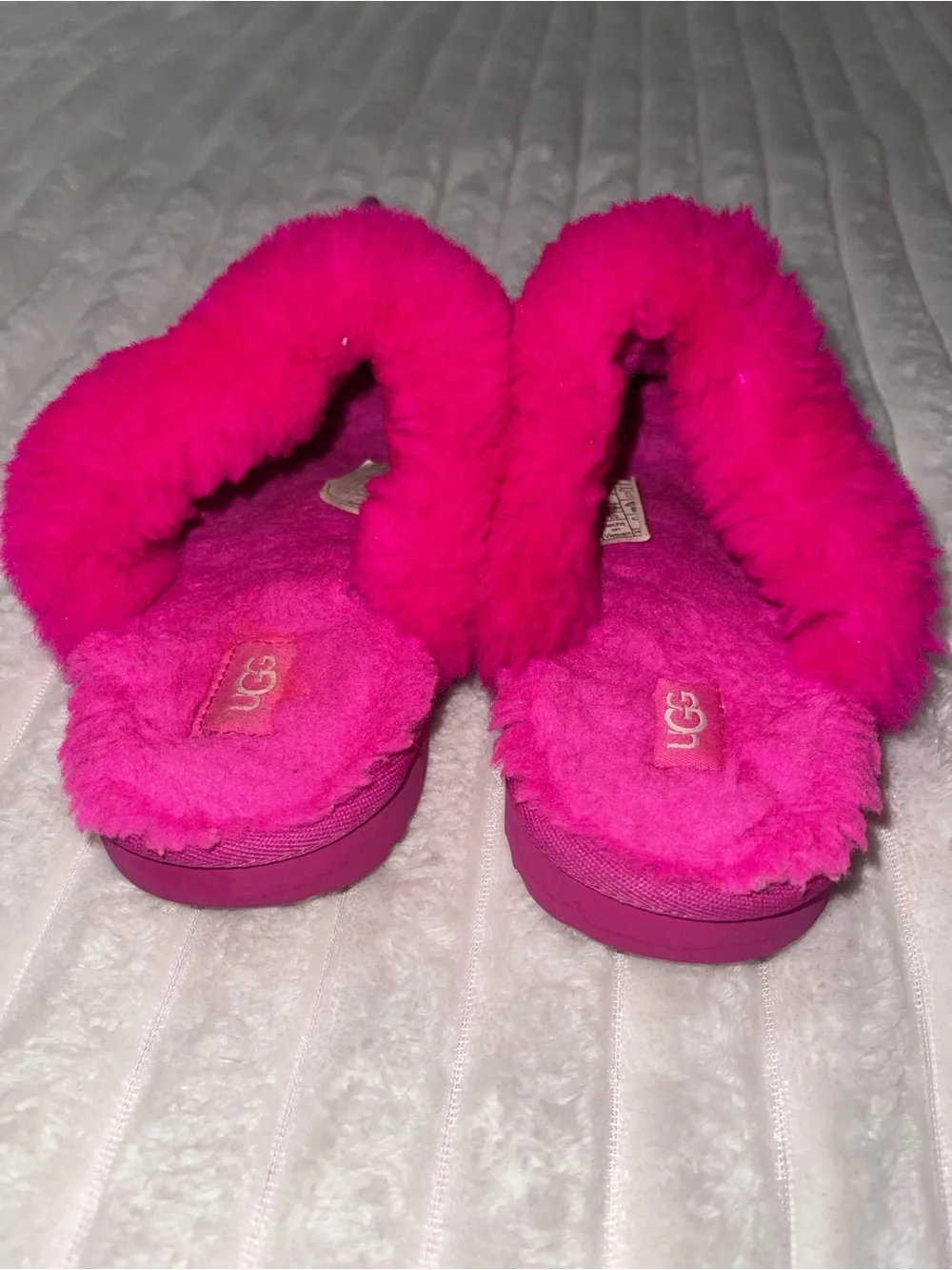 UGG Cozy II Slipper | Size 3 Girls